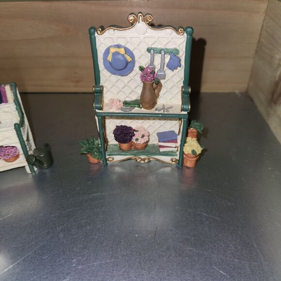 Avon Victorian Memories Dollhouse Wicker Furniture Set with Accessories & Plants - Picture 6 of 11